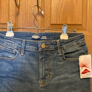 Old Navy Rockstar Super Skinny High-Waist Jeans with Built-In Sculpt